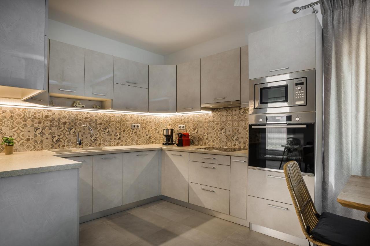 Serenity Home Аргостолион Екстериор снимка